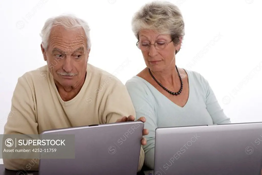 Couple computer
