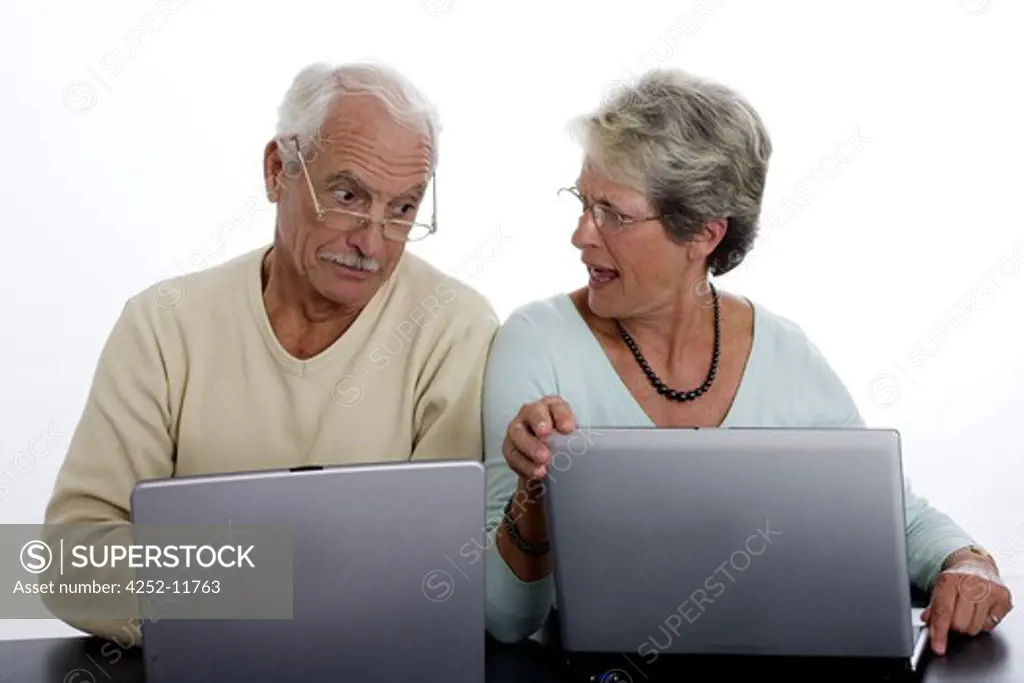 Couple computer