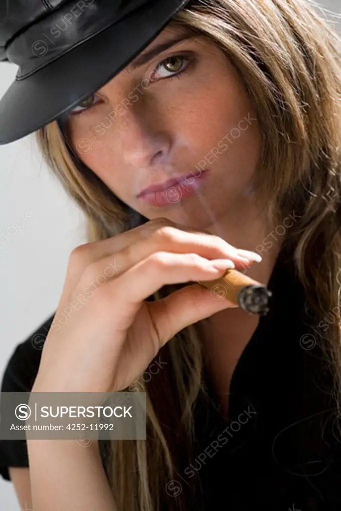 Woman cigar.