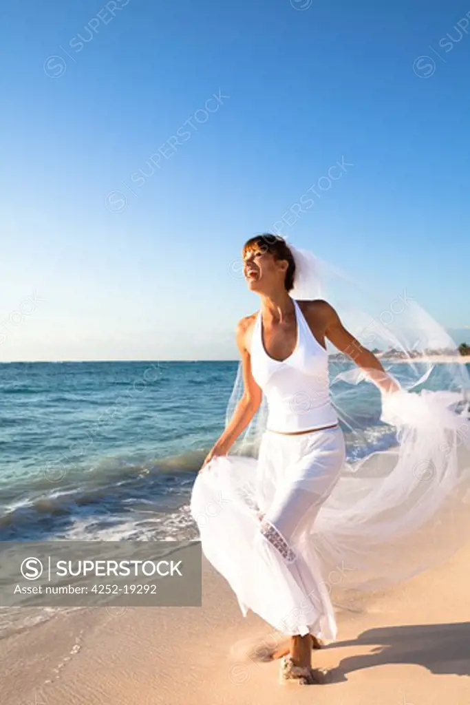 Bride energy beach