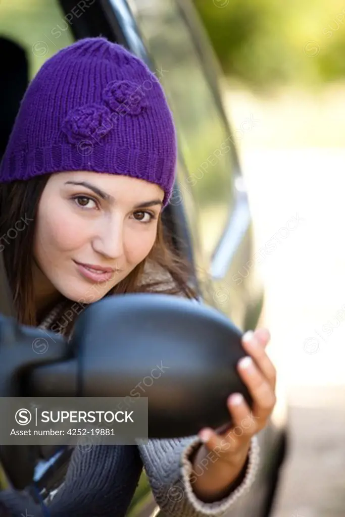 Woman rearview mirror adjustment