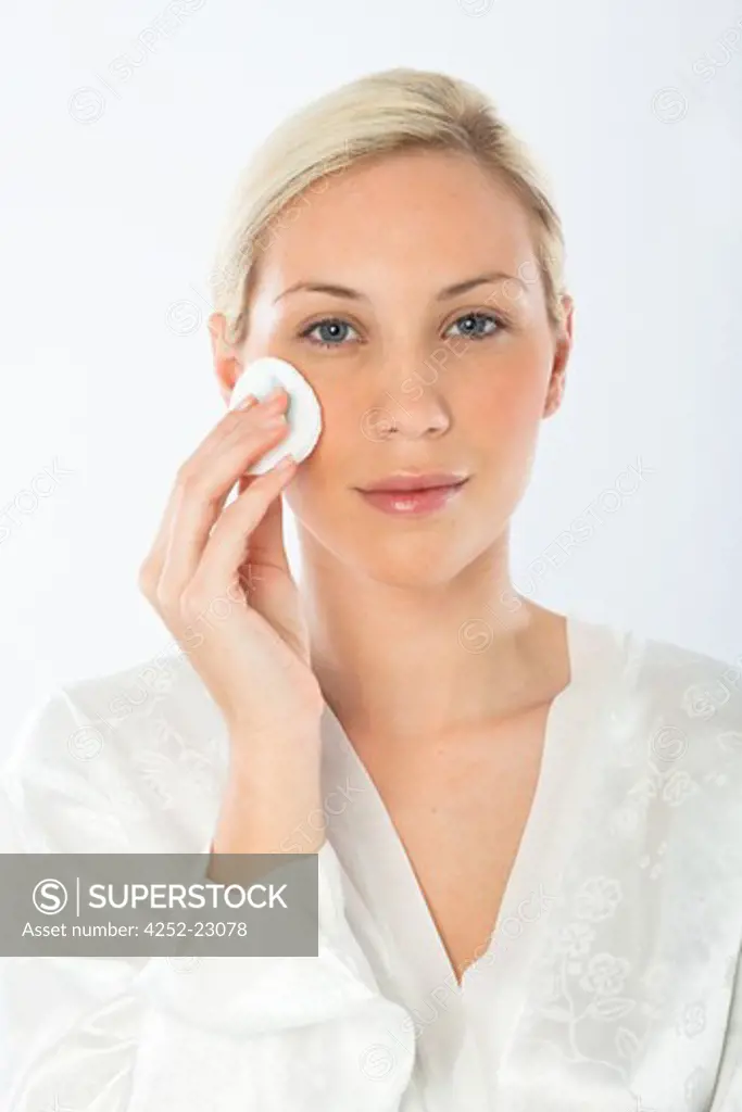 Woman make up removal