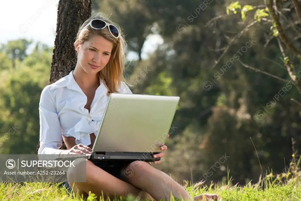 Woman computer nature