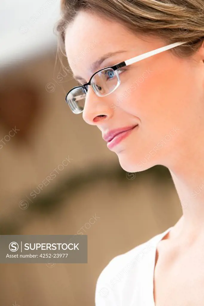 Woman eyeglasseS