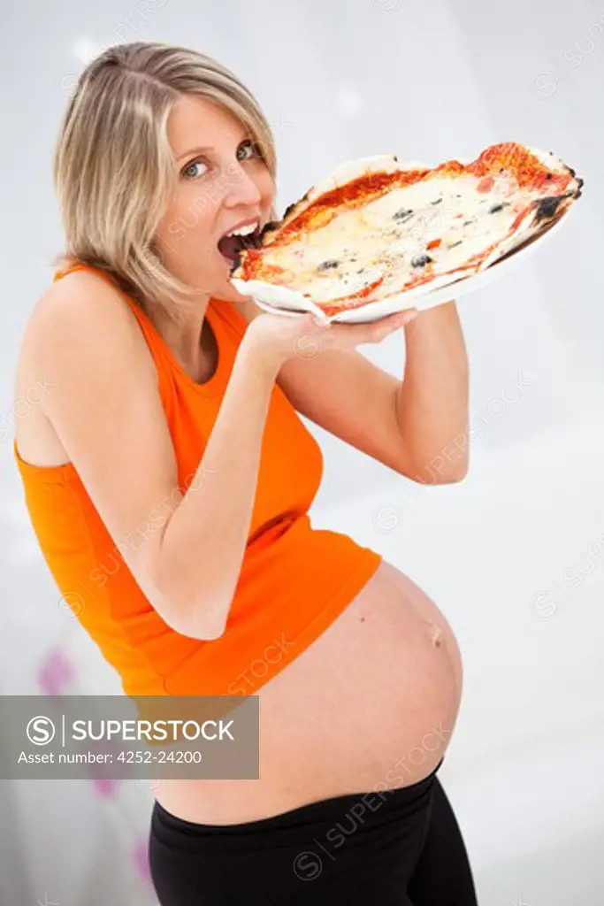 Pregnant woman pizza