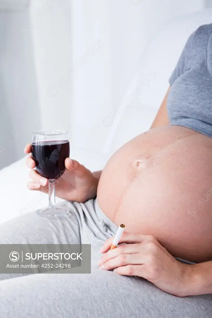 Pregnant woman alcohol
