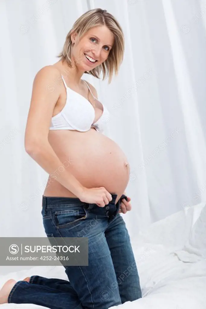 Pregnant woman jean