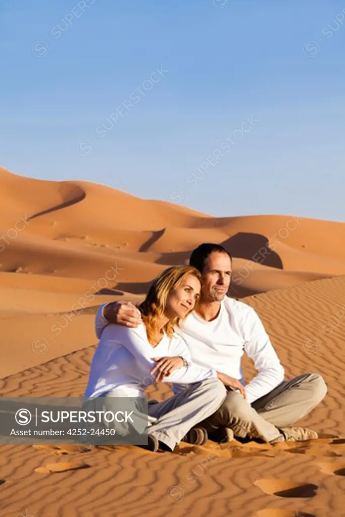 Couple Morocco desert