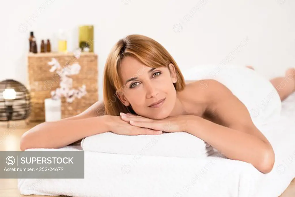 Woman relaxation thalassatherapy