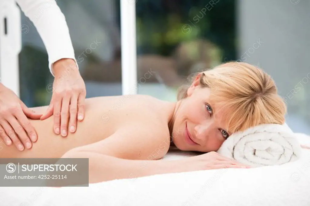Woman massage thalassatherapy