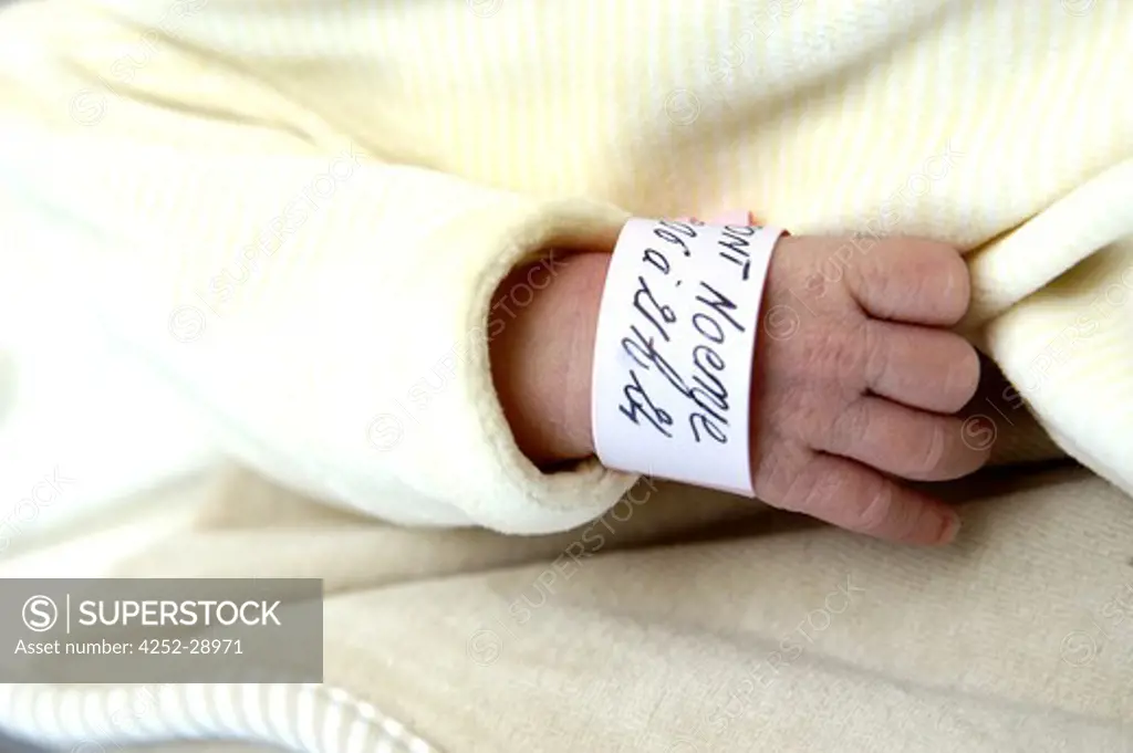 Newborn birth bracelet