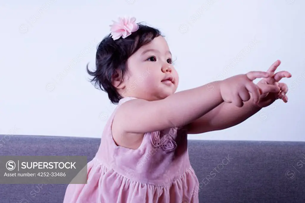 Baby catch gesture