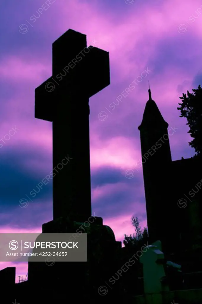 Graveyard cross