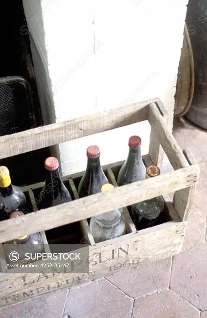 Wooden wine box with bottles