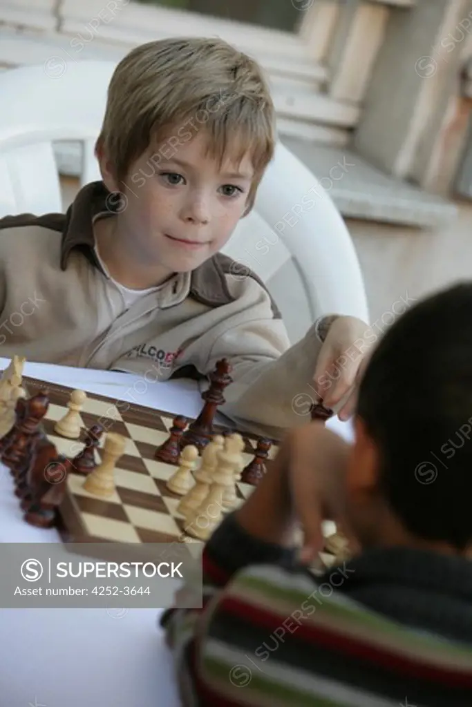Premature child chess