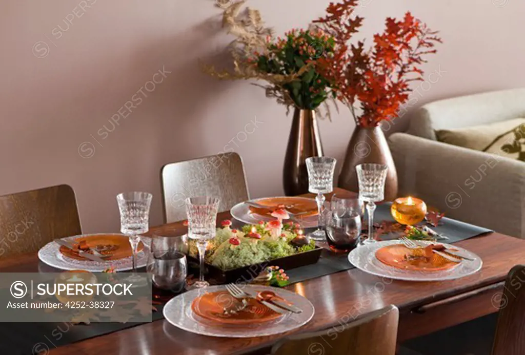Autumn set table