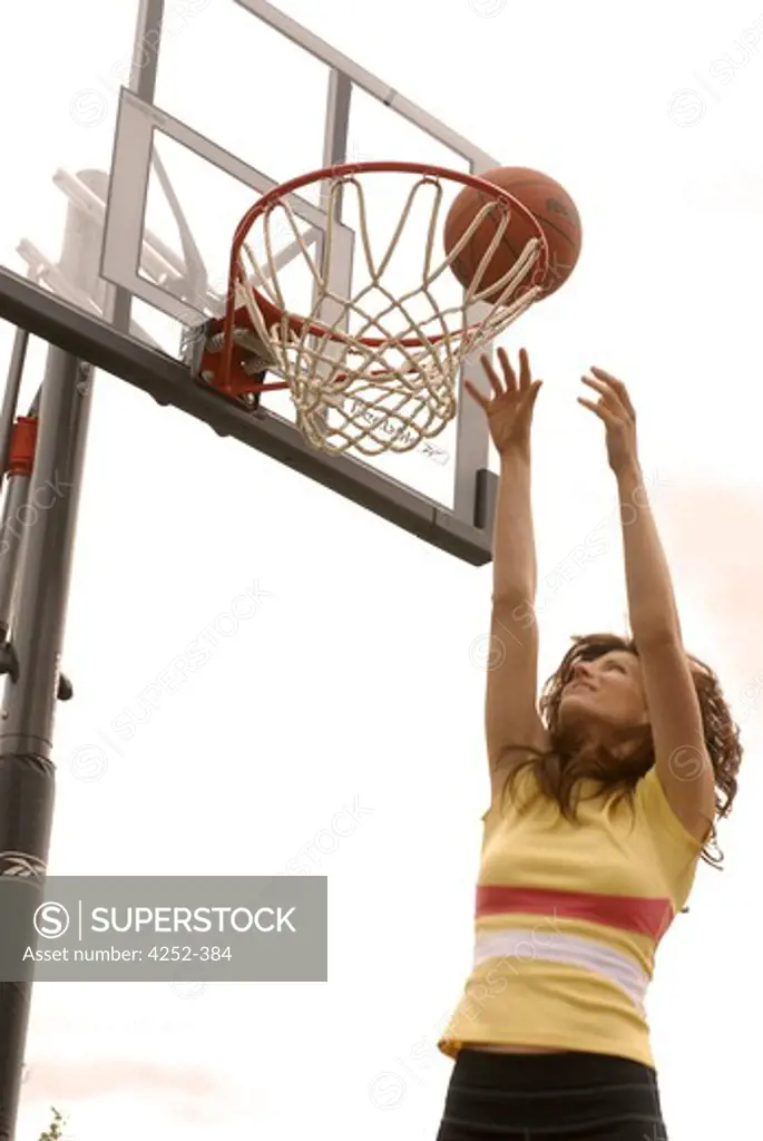 Woman basketball