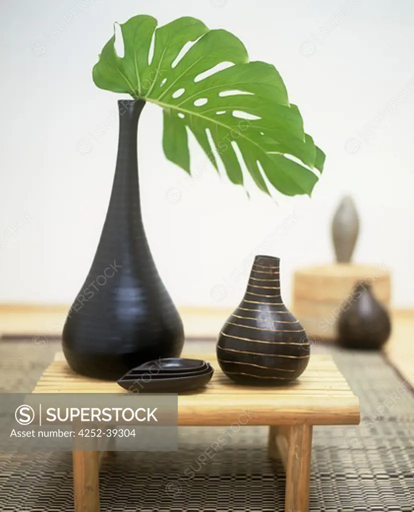 Vases leaf