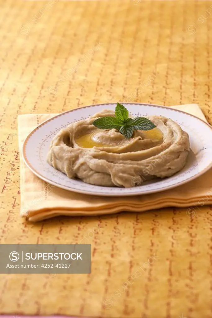 Mashed split pea with caraway