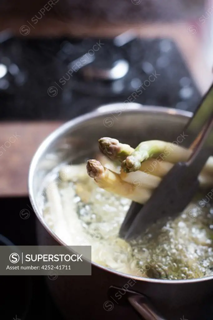 Asparagus preparation, cooking