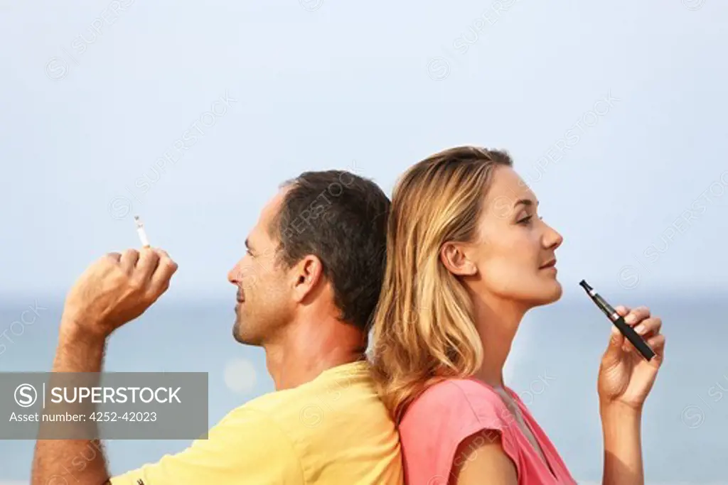 Couple cigaret and electronic cigaret