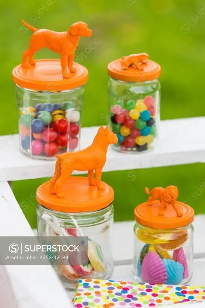 Animal jars with candies