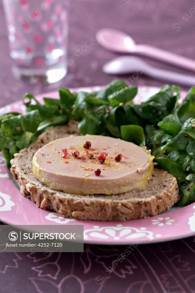 Foie gras toast salad