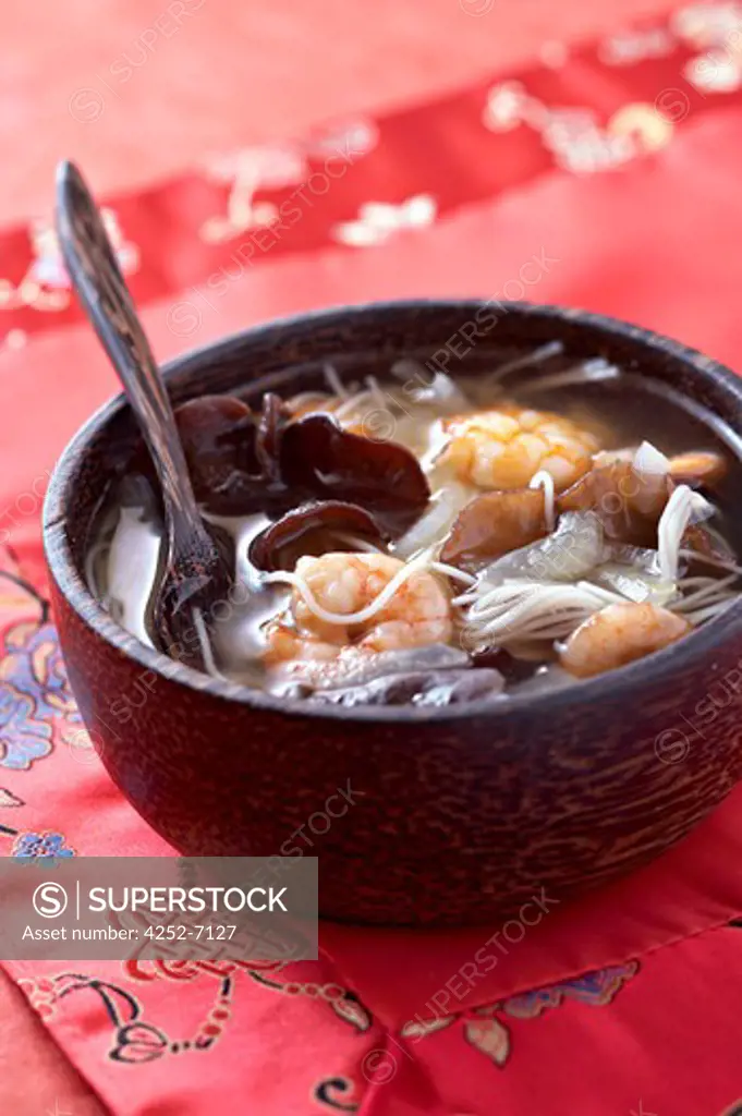 Black mushroom shrimp soup