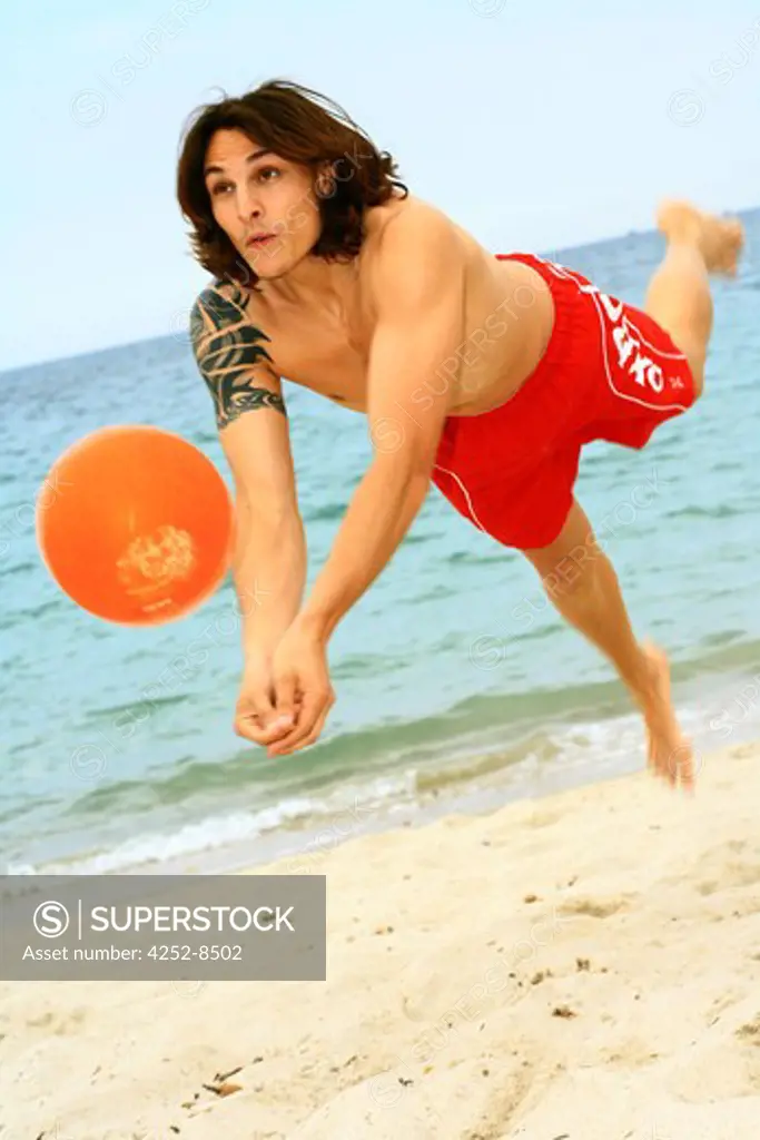 Man beach volley