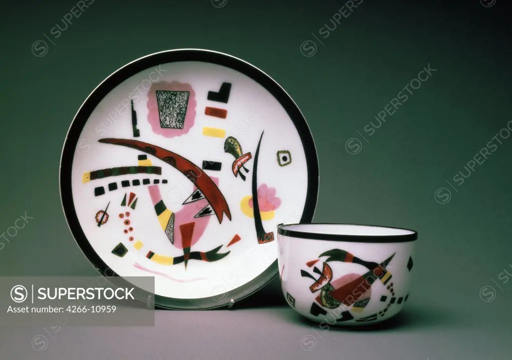 Kandinsky, Wassily Vasilyevich (1866-1944) Private Collection c. 1920 Porcelain, overglaze decoration Applied Arts Russia Objects 