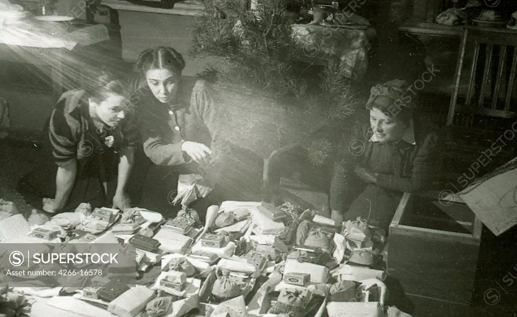 Actresses of the Moscow Art Theatre prepared the presents for Red Army by Anonymous  /Museum of the Moscow Art Theatre/1943/Photograph/Russia/Genre,History