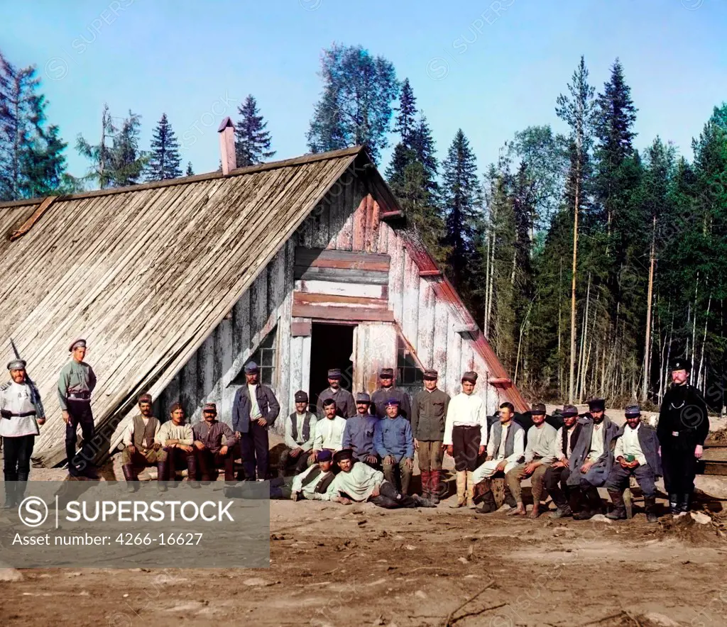 Austro-Hungarian prisoners of war near a barrack, Karelia by Prokudin-Gorsky, Sergey Mikhaylovich (1863-1944)/Private Collection/1915/Color photography/Russia/Genre,History
