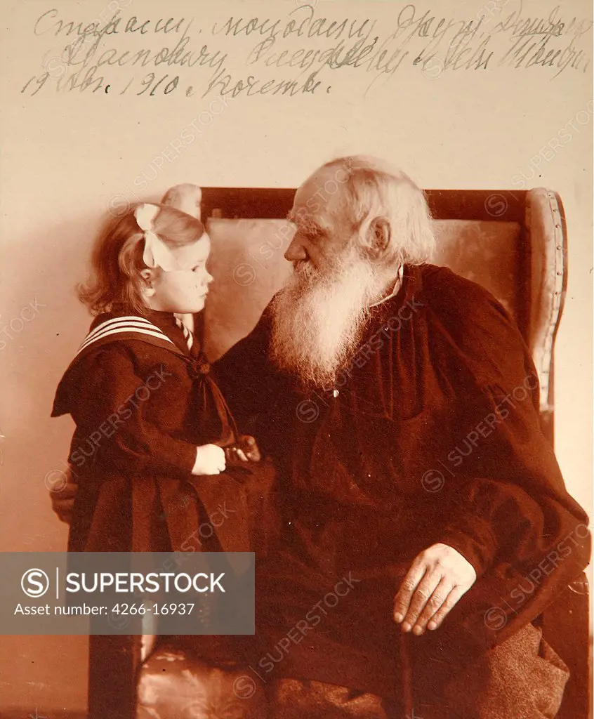 The author Leo Tolstoy with his granddaughter Tatiana in Yasnaya Polyana by Chertkov, Vladimir Grigorievich (1854-1936)/The State Museum of A.S. Pushkin, Moscow/1909/Silver Gelatin Photography/Russia/Portrait