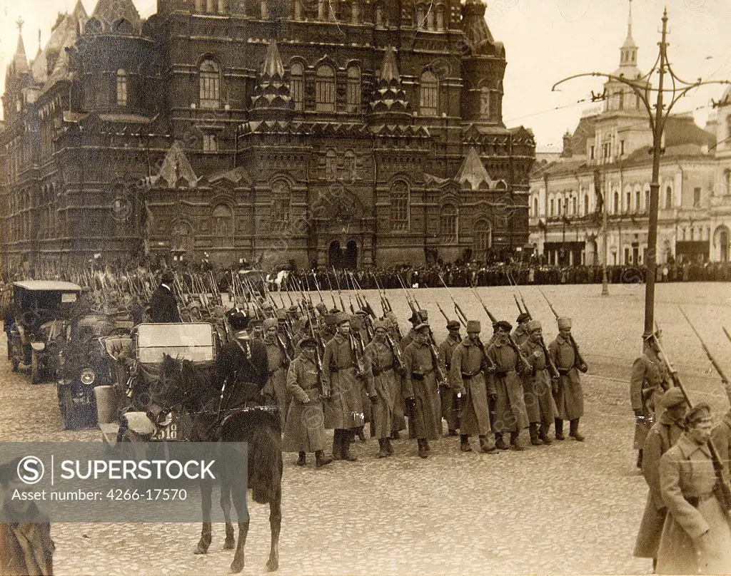Military Parade on Red Square in Moscow. 1925 by Otsup, Pyotr Adolfovich (1883-1963)/Russian State Film and Photo Archive, Krasnogorsk/1925/Photograph/Russia/History