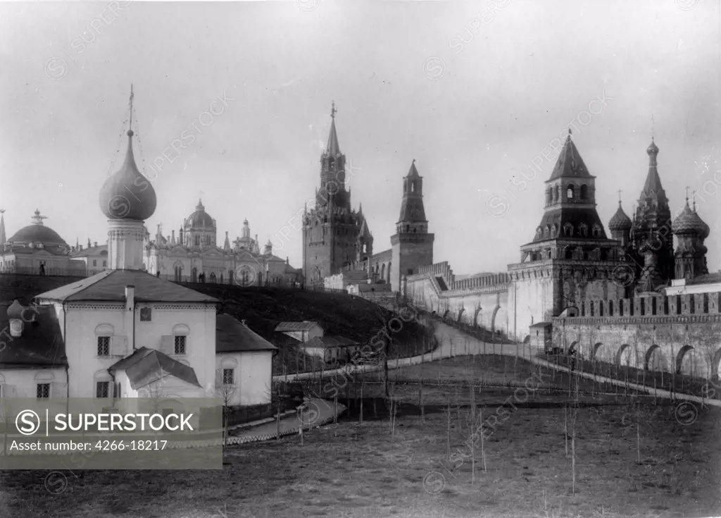 The Ascension Convent in the Moscow Kremlin by Photo studio K. von Hahn  /Russian State Film and Photo Archive, Krasnogorsk/1903/Silver Gelatin Photography/Russia/Architecture, Interior