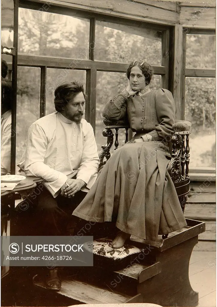 Author Leonid Andreyev with his wife Alexandra Michailovna by Bulla, Karl Karlovich (1853-1929)/State Museum of History, Moscow/1905/Silver Gelatin Photography/Russia/Portrait