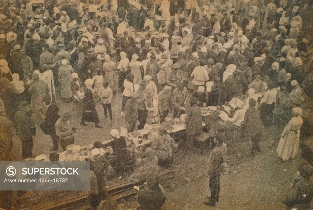 The Smolensk Market in Moscow by Russian Photographer  /Russian State Film and Photo Archive, Krasnogorsk/1920s/Photograph/Russia/Landscape,Genre