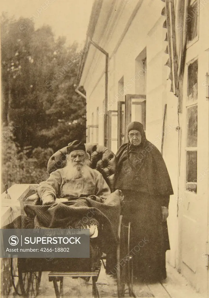 Leo Tolstoy with his sister Maria Nikolaevna (1830-1912) by Tolstaya, Sophia Andreevna (1844-1919)/State Museum of Leo Tolstoy, Moscow/1900s/Albumin Photo/Russia/Portrait,Genre