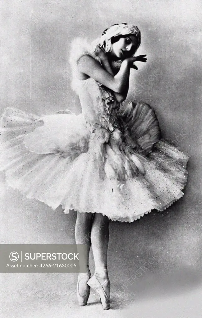 Anna Pavlova in the ballet The Dying Swan by Camille Saint-Saëns, Anonymous  