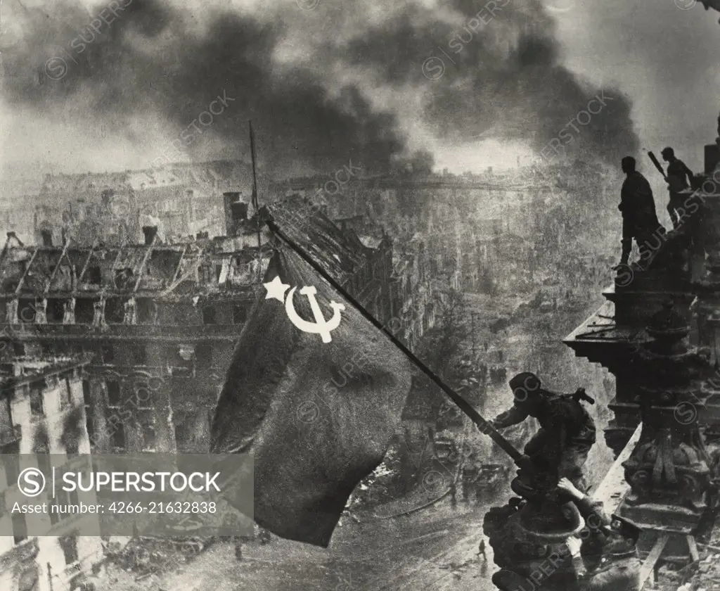 Raising a flag over the Reichstag, Khaldei, Yevgeny (1917-1997)