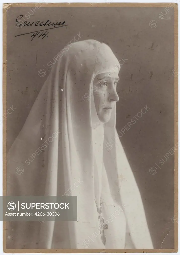 Grand Duchess Elizabeth Fyodorovna in the monastic habit / Anonymous   / Photograph / 1914 / Russia / Private Collection / Portrait