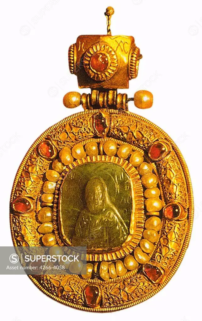 Gem, Gold, turquoise, coral, garnet, pearl, glass, 11th-12th century, Russia, Suzdal, Museum of History and Art,