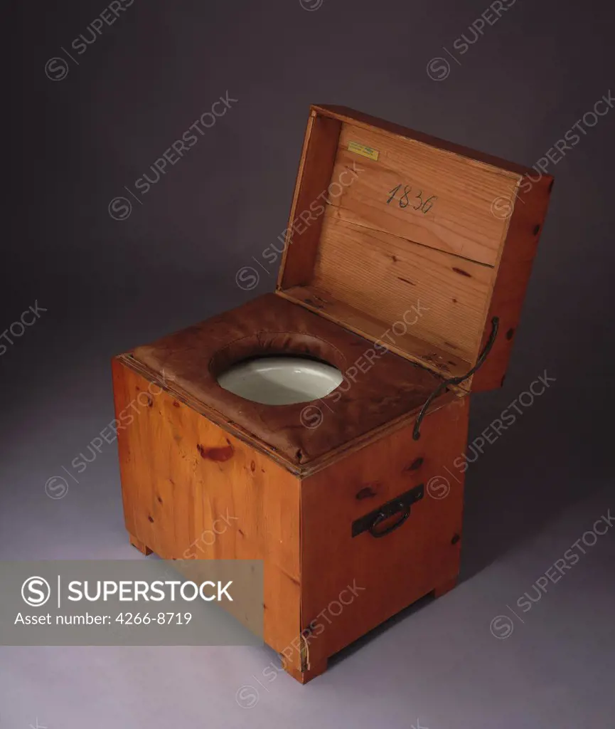 Toilet chair of emperor Franz Joseph I by Anonymous artist, Pocelain, wood, Kammerhofmuseen der Stadt Gmunden