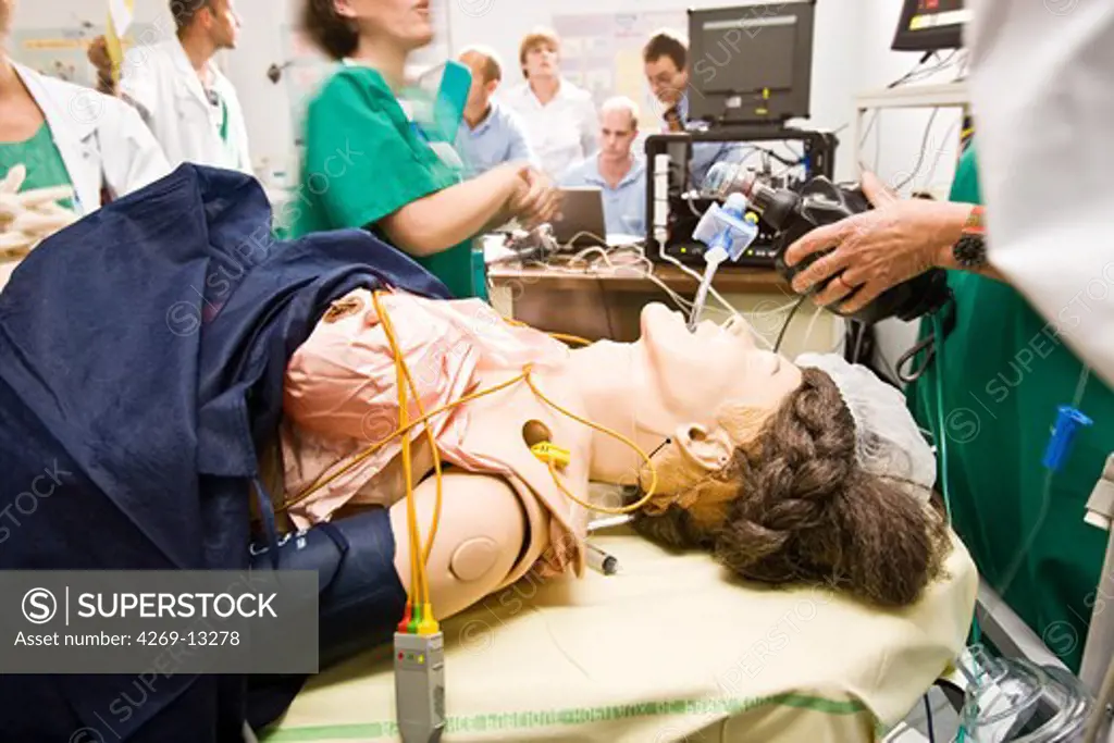Medical training. Patient simulator (pregnant woman). Emergency. Cochin Saint Vincent de Paul hospital, Paris.