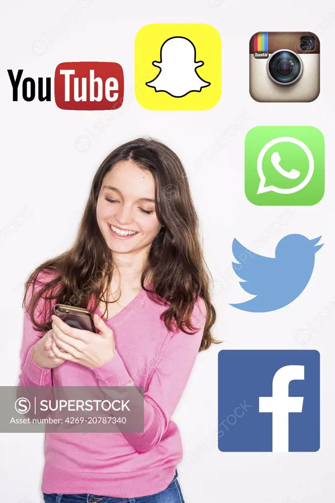 Conceptual image on different social networks (facebook, twitter, Instagram, You Tube, whatsapp et snapchat).