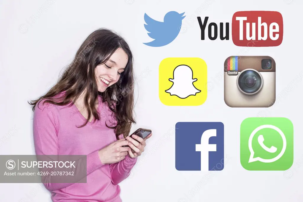 Conceptual image on different social networks (facebook, twitter, Instagram, You Tube, whatsapp et snapchat).