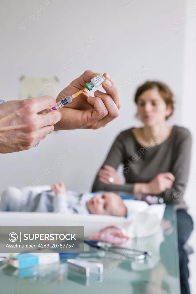 3 month old baby receiving Infanrix Hexa ® vaccination.