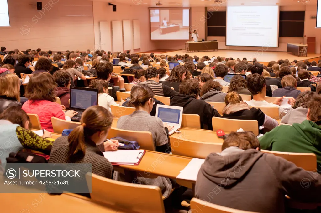 Students in a lecture hall in the Faculty of Medicine of Limoges, France.