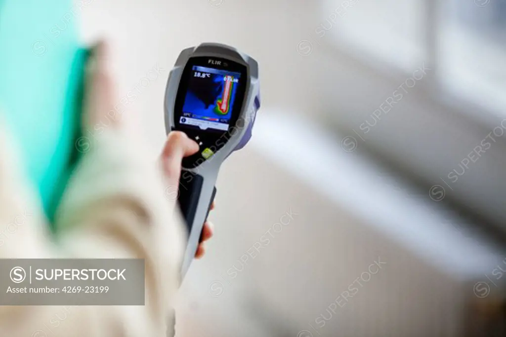 Thermal camera to measure heat loss of housing.