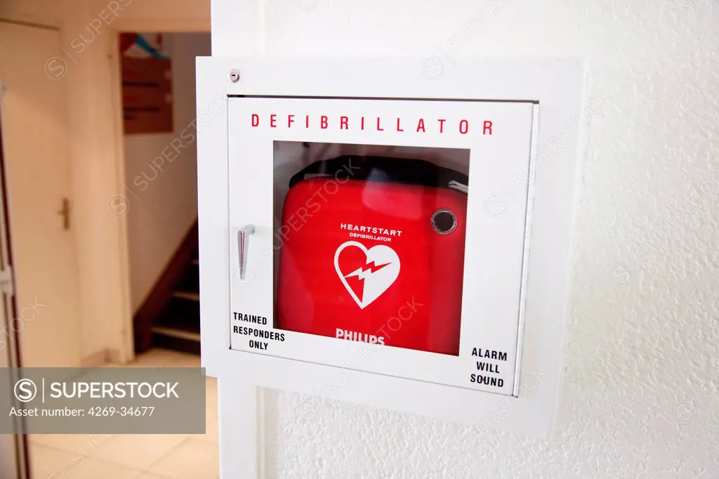 Semi-automatic heart defibrillator in a museum. It is used in first aid to administer a controlled electric shock to the heart to attempt to restore normal heart rhythm in cases of cardiac arrest due to ventricular fibrillation.
